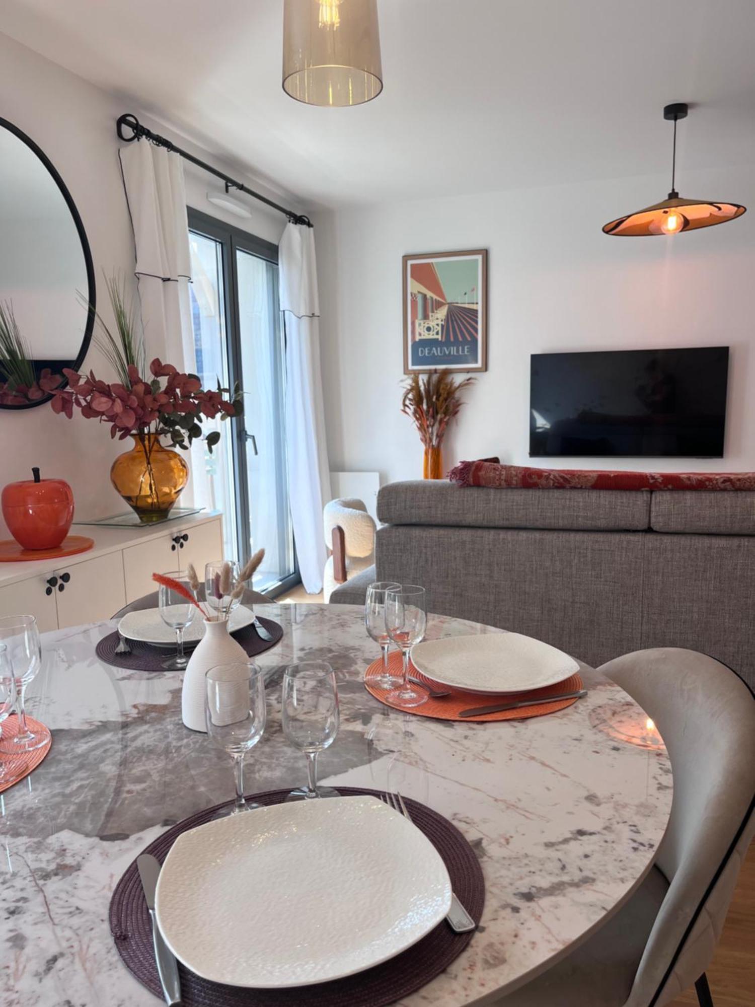 Standing, Centre,200m Place Morny Apartment Deauville